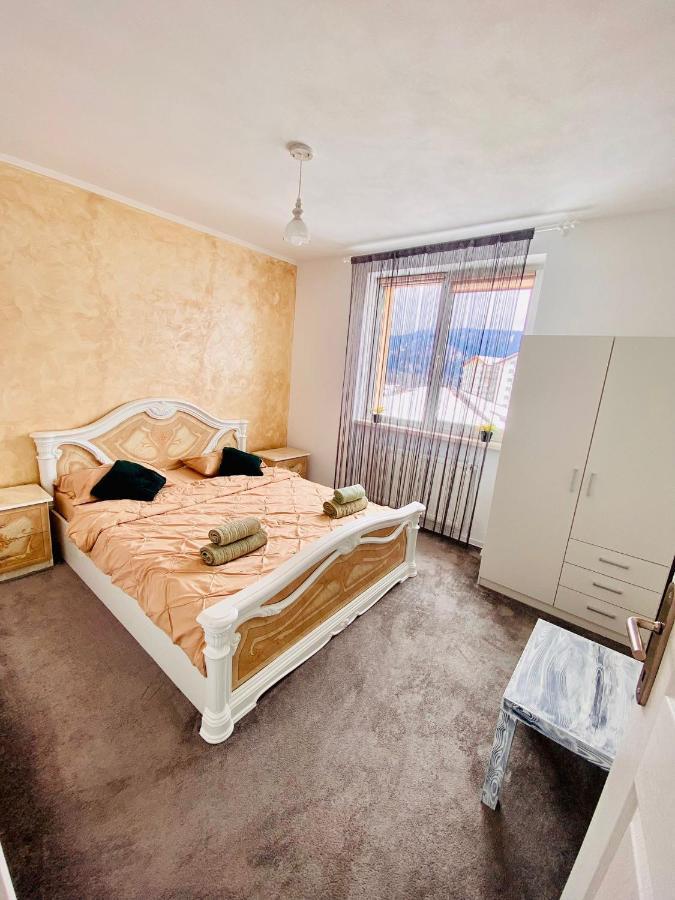 Apartament Tiron In Centru Orasului Gura Humorului Exterior foto